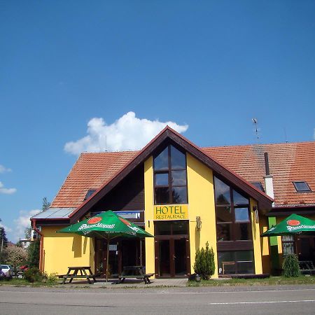 Restaurace Penzion Rafael Dlouhá Brtnice Zewnętrze zdjęcie