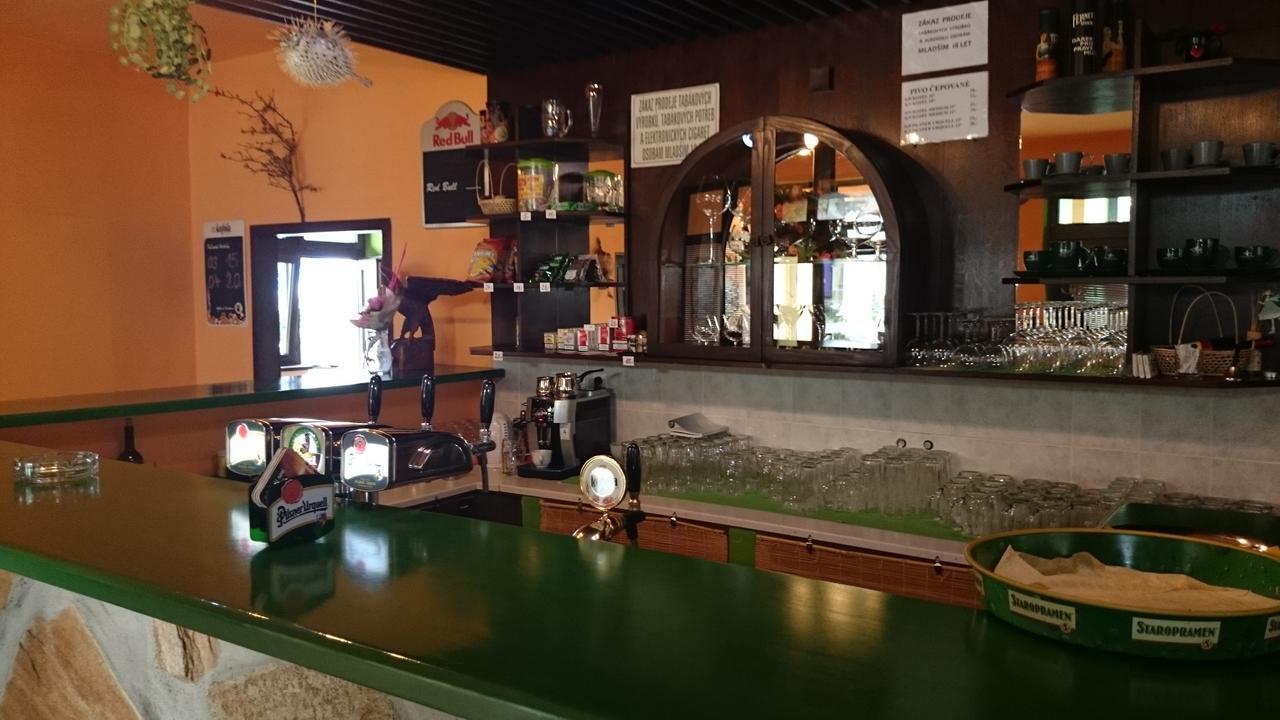 Restaurace Penzion Rafael Dlouhá Brtnice Zewnętrze zdjęcie